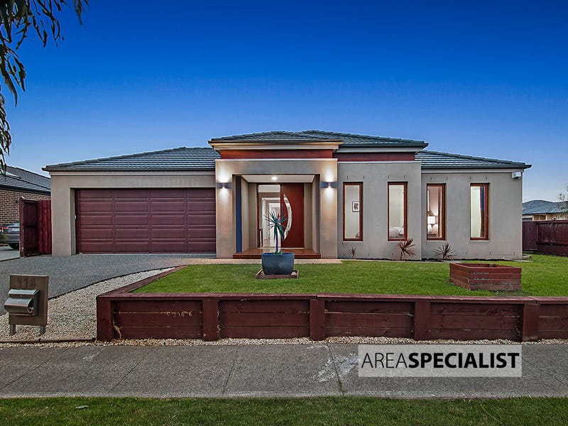 114 Brookwater Parade, Lyndhurst, Vic 3975 Property Details