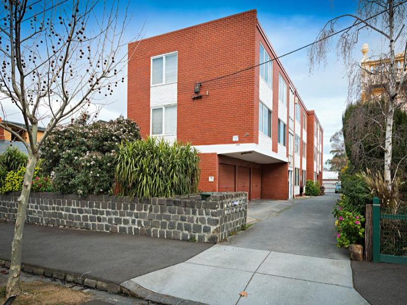 10 Holden Street, Fitzroy North, Vic