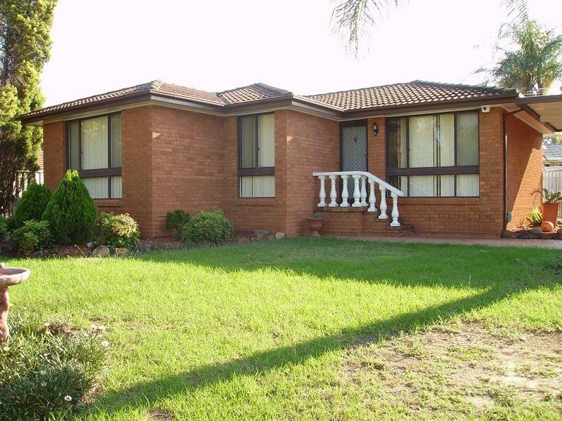 62 Windrush Circuit, St Clair, NSW 2759