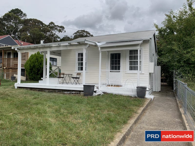 222 Foxlow Street, Captains Flat, NSW 2623