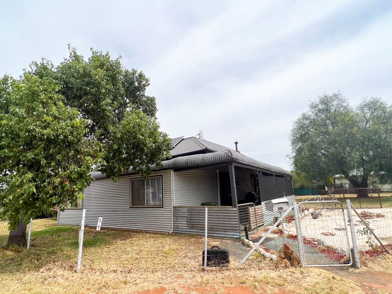 'Glenhurst Cottage' 40 Ungarie Street, Ungarie, NSW 2669 House for