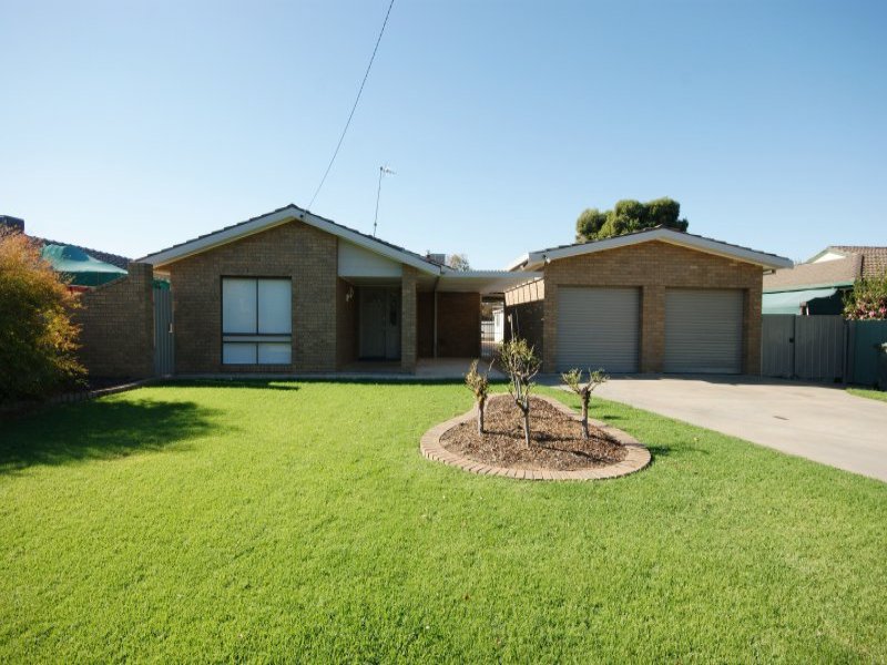 539 Sloane Street, Deniliquin, NSW 2710
