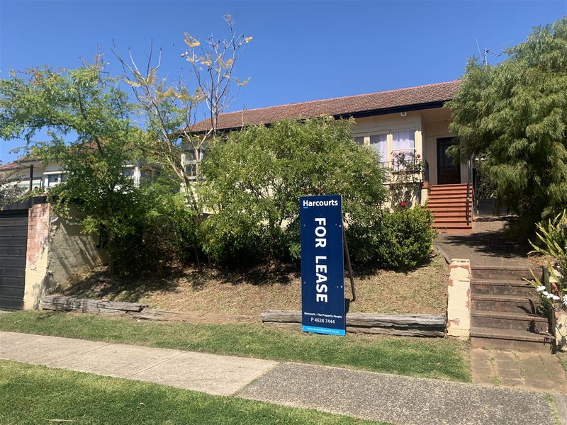 71 Bradbury Avenue, Campbelltown, NSW 2560 House for Rent