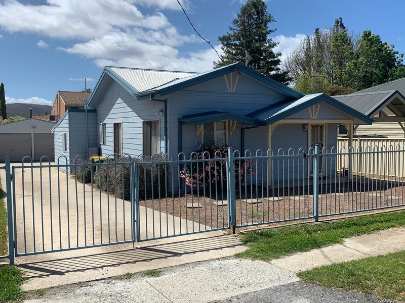 6 Mcintosh Street, Queanbeyan, NSW 2620