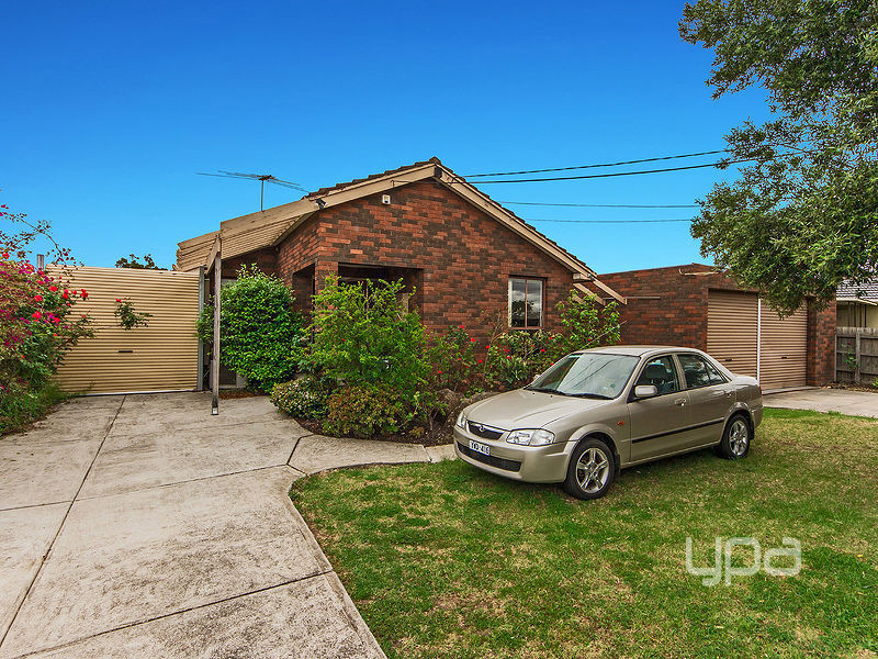 11 Moffat Street, St Albans, VIC 3021
