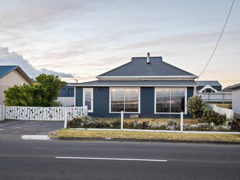 111 Sea Parade, Port Macdonnell, SA 5291