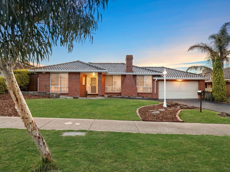 7 Chichester Drive, Taylors Lakes, VIC 3038