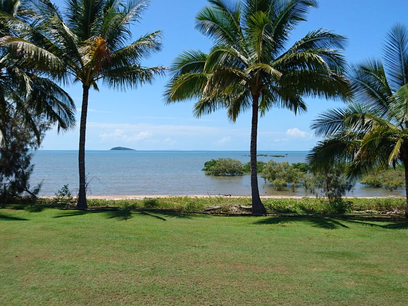 44 Murray Road, St Helens Beach, QLD 4798