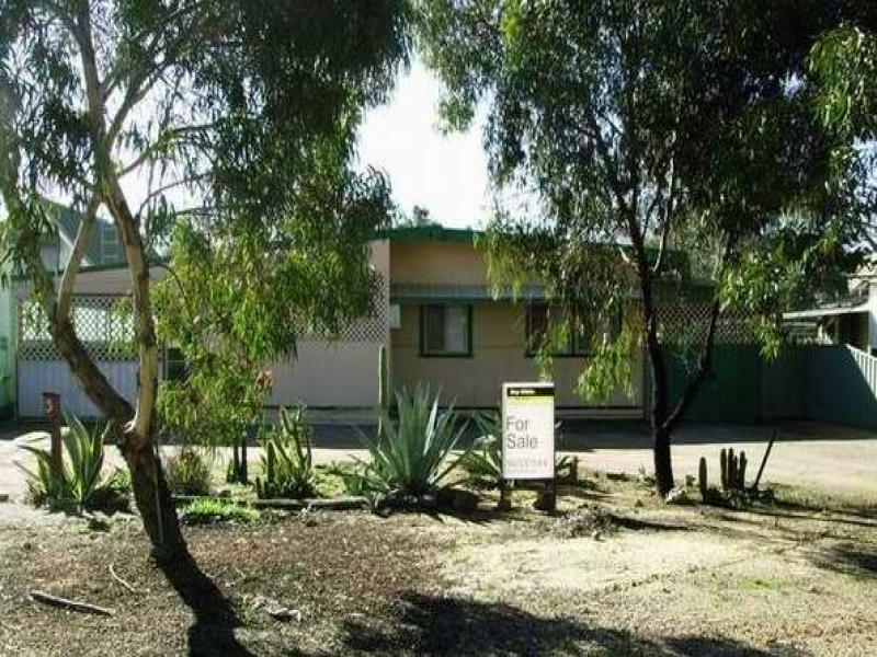 3 Kintore Street, Moora, WA 6510