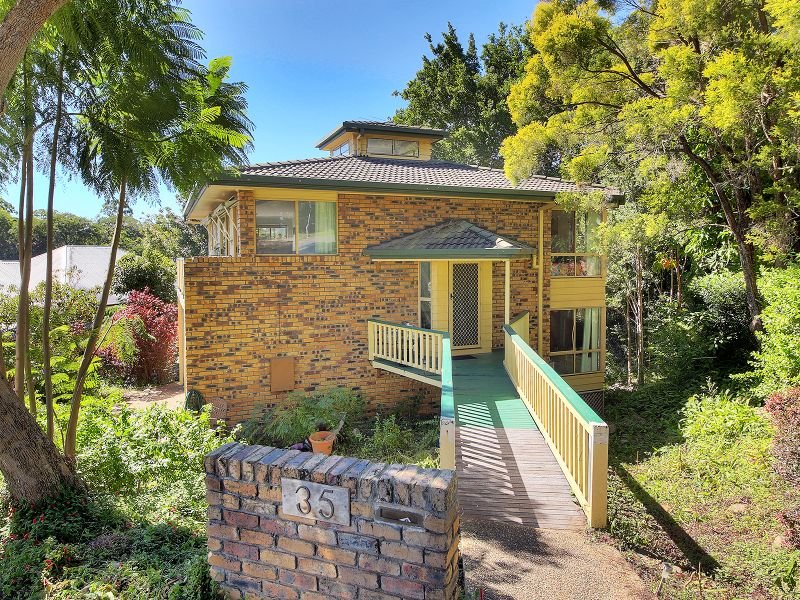 35 Rowena Street, Kenmore, Qld 4069 Property Details