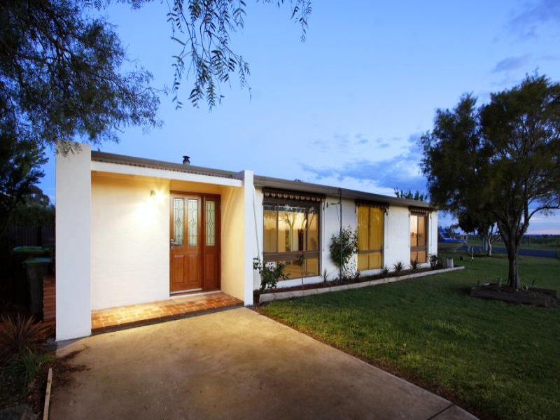 2 Wellsford Street, Stratford, Vic 3862 Property Details