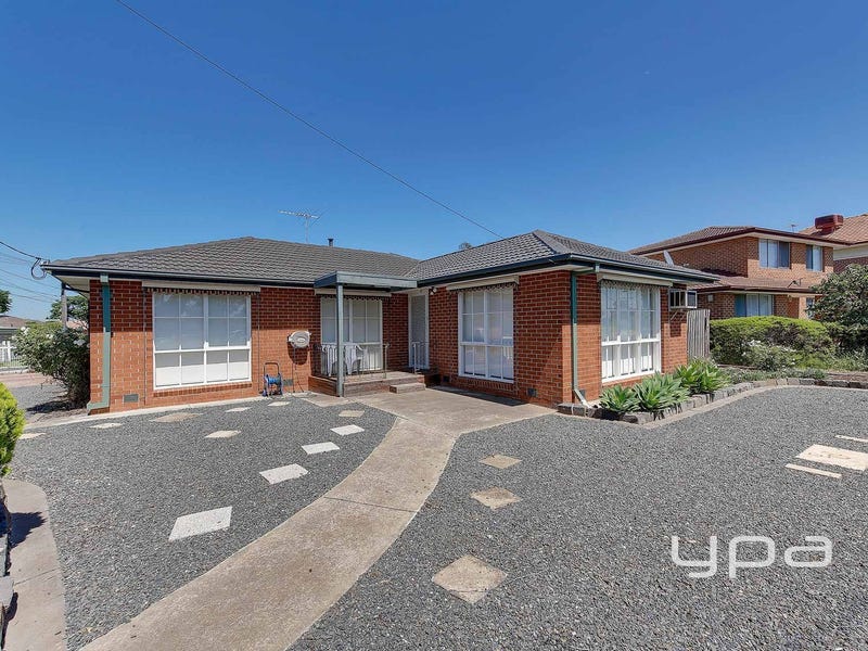 11 Gladstone Park Drive, Gladstone Park, Vic 3043