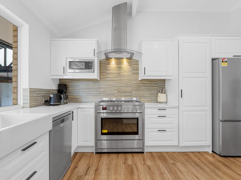 62 Port Royal Drive, Safety Bay, WA 6169