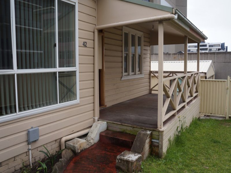 42 Young Street, Wollongong, NSW 2500