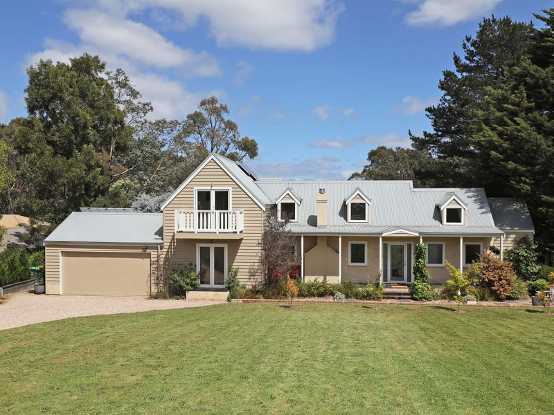 18 Booths Lane, Woodend, VIC 3442