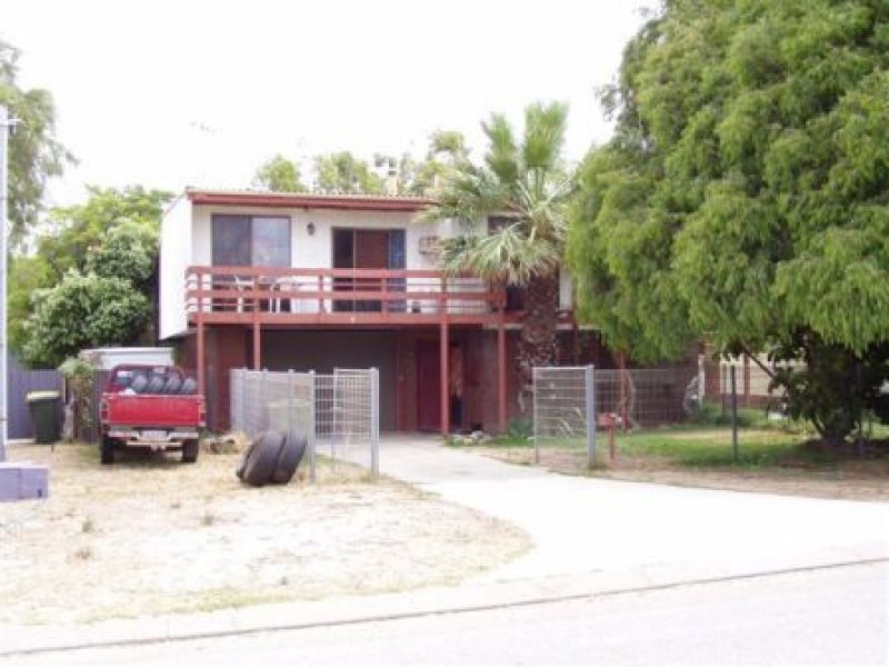 8 Pollard Way, Warnbro, WA 6168 Property Details