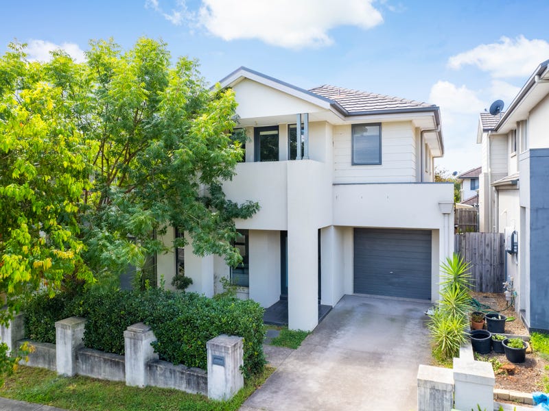 18 Gilchrist Drive, Campbelltown, NSW 2560 Property Details