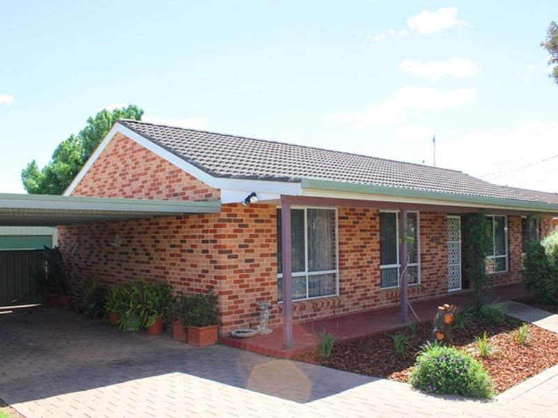 61 Lyall Street, Cowra, NSW 2794