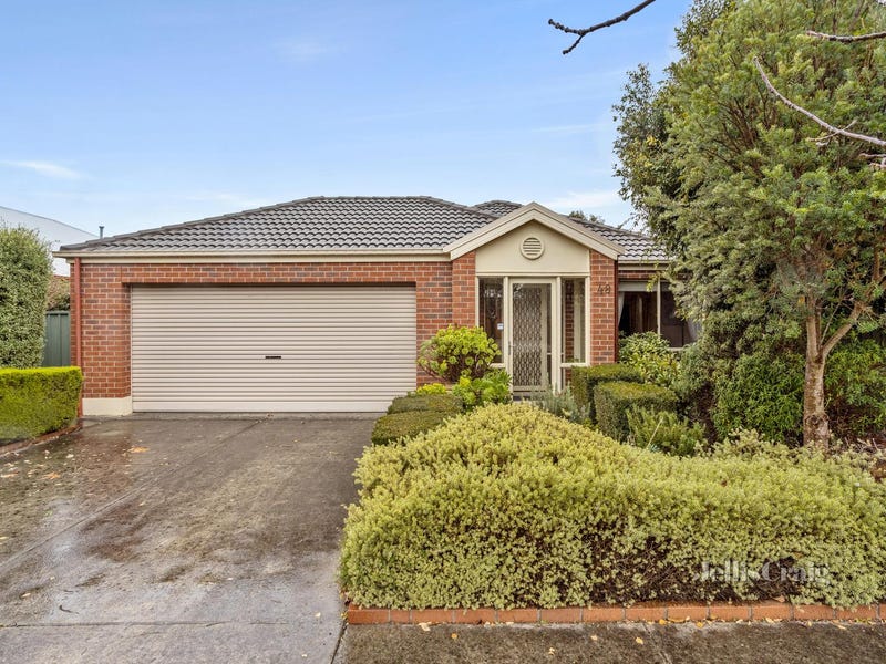 48 St Andrews Place, Lake Gardens, VIC 3355