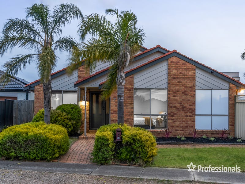 7 Stringybark Court, Hillside, Vic 3037 House for Sale realestate