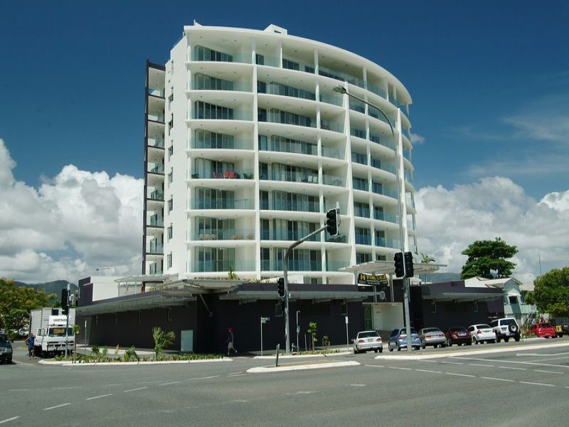204/2327 Mcleod Street, Cairns City, QLD 4870