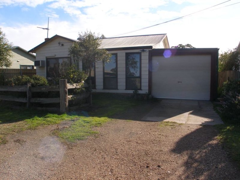 8 Firebrace Road, Heyfield, VIC 3858