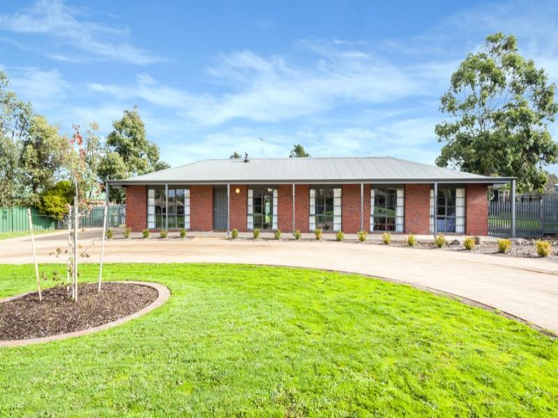 3 Harvest Close, Romsey, Vic 3434 Property Details
