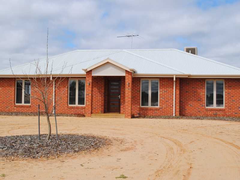 379 Fifth Street, Merbein, Vic 3505 Property Details