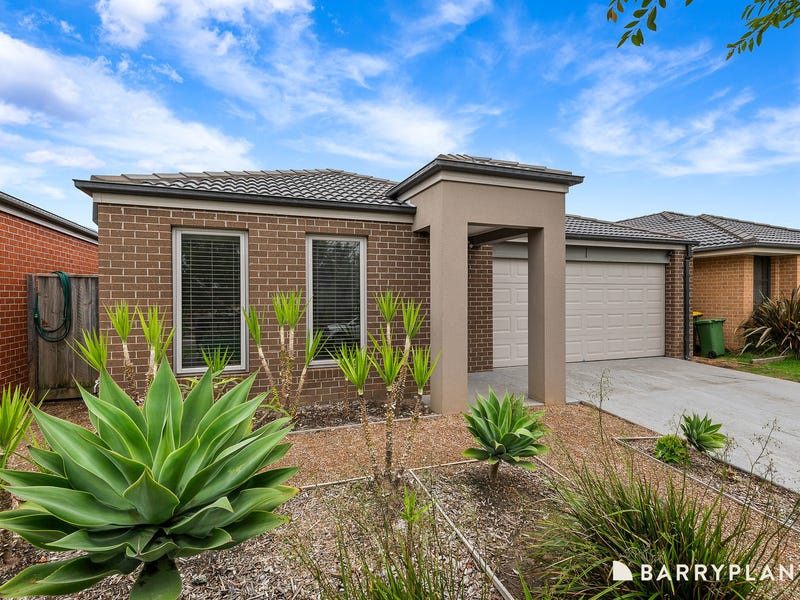 11 Goshawk Drive, Pakenham, Vic 3810 Property Details