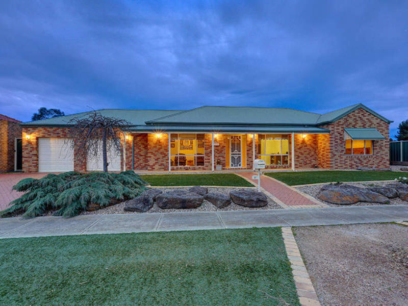 27 St Andrews Drive, Werribee, Vic 3030 Property Details