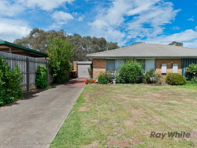 2/50 Pennyroyal Cres, Melton, Vic 3337 Property Details