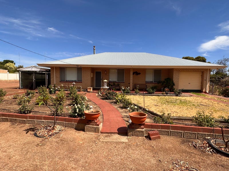 67 Brookton Highway, Brookton, WA 6306 Property Details