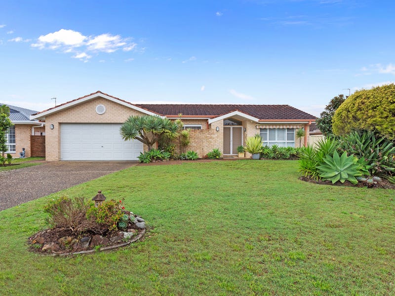 4 Transom Court, Tuncurry, NSW 2428 Property Details