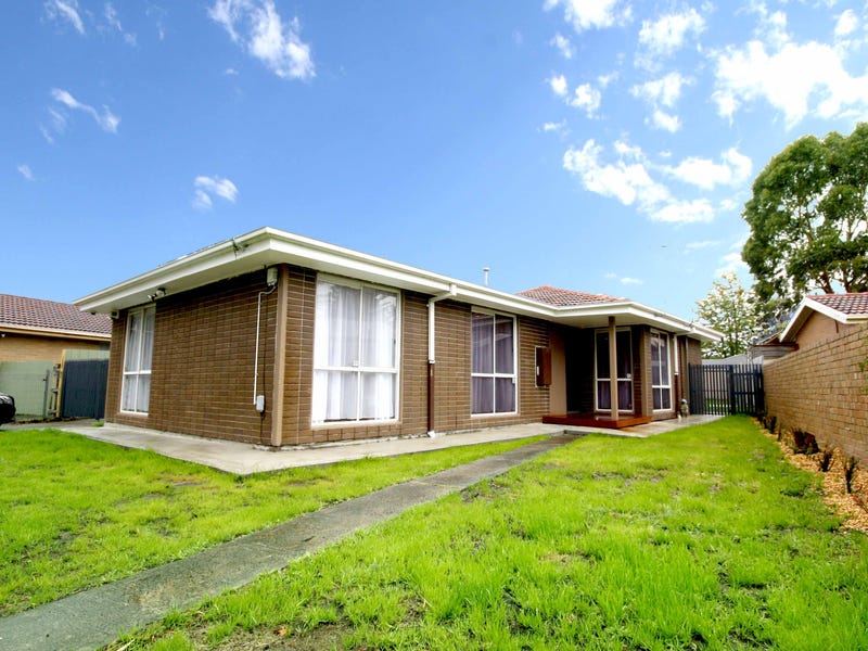 18 Valerie Drive, Cranbourne, VIC 3977