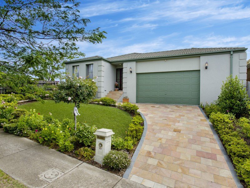 32 Wallace Drive, Greenvale, Vic 3059 Property Details