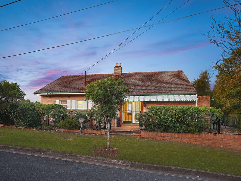 10 Robertson Avenue, Greenslopes, QLD 4120