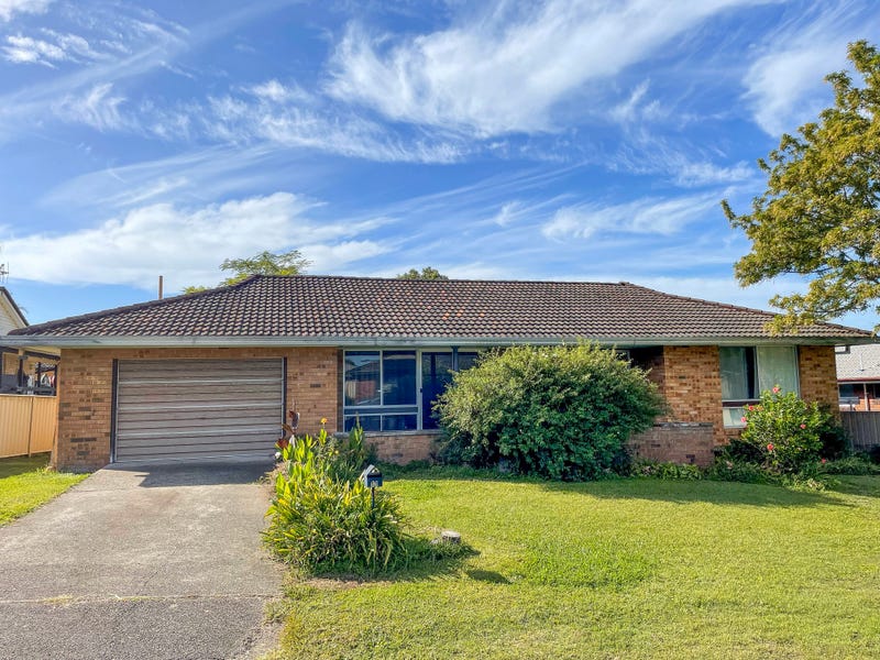 11 Wootton Crescent, Taree, NSW 2430 House for Rent