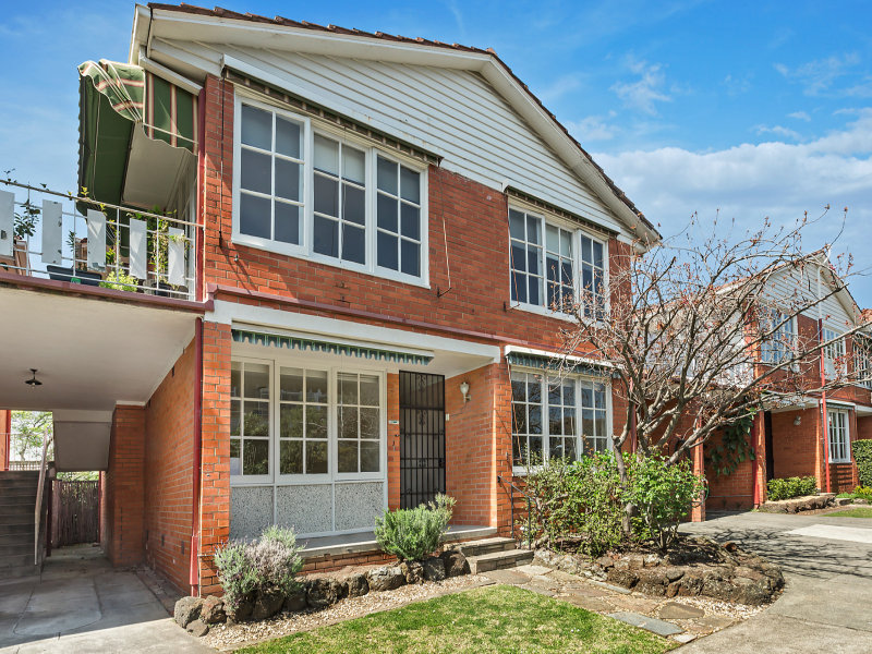 3/16 Springfield Avenue, Toorak, Vic 3142 Property Details