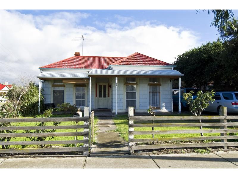 38 Edgar Street, Kingsville, Vic 3012 Property Details