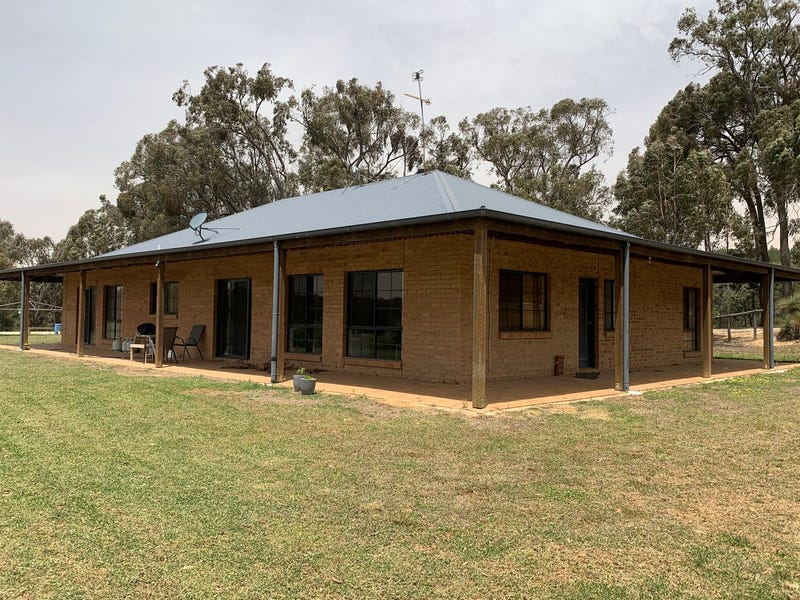 489 Long Swamp Road, Forest Reefs, NSW 2798