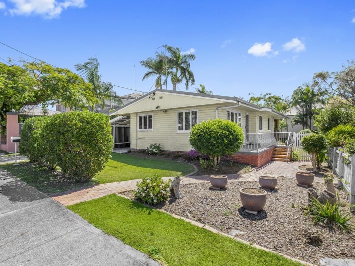15 Heeb Street, Bundall, QLD 4217