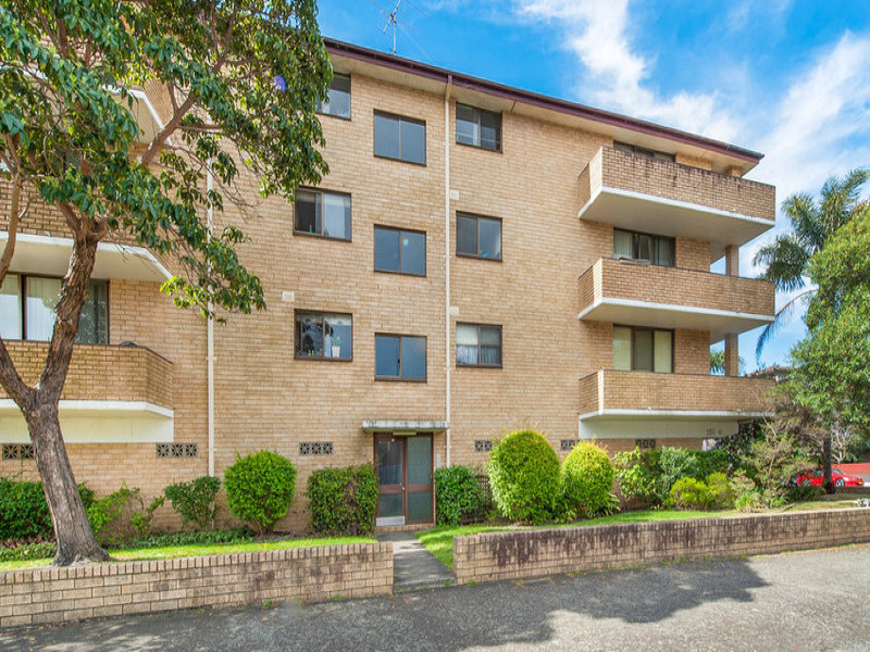 4/39 Doncaster Avenue, Kensington, NSW 2033 Property Details