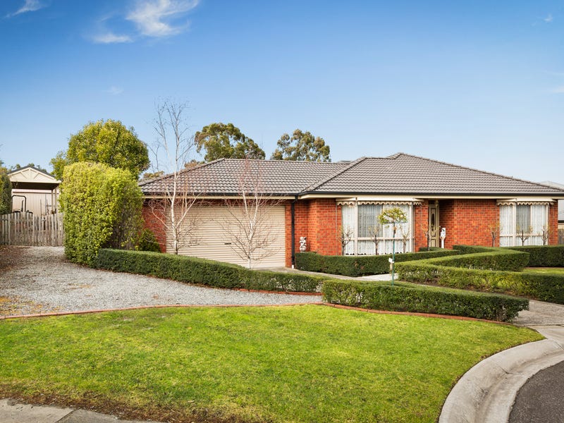 8 Kerry Place, Garfield, Vic 3814 House for Sale