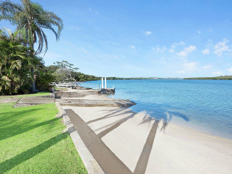 42 North Shore Drive, North Shore, NSW 2444