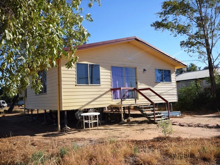 139 Falcon Street, Longreach, QLD 4730