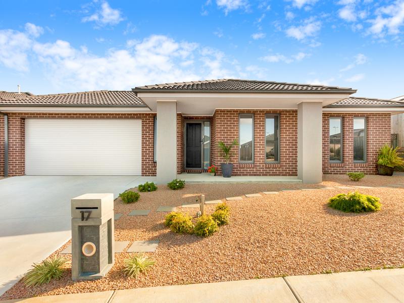17 Golden Avenue, Warragul, VIC 3820