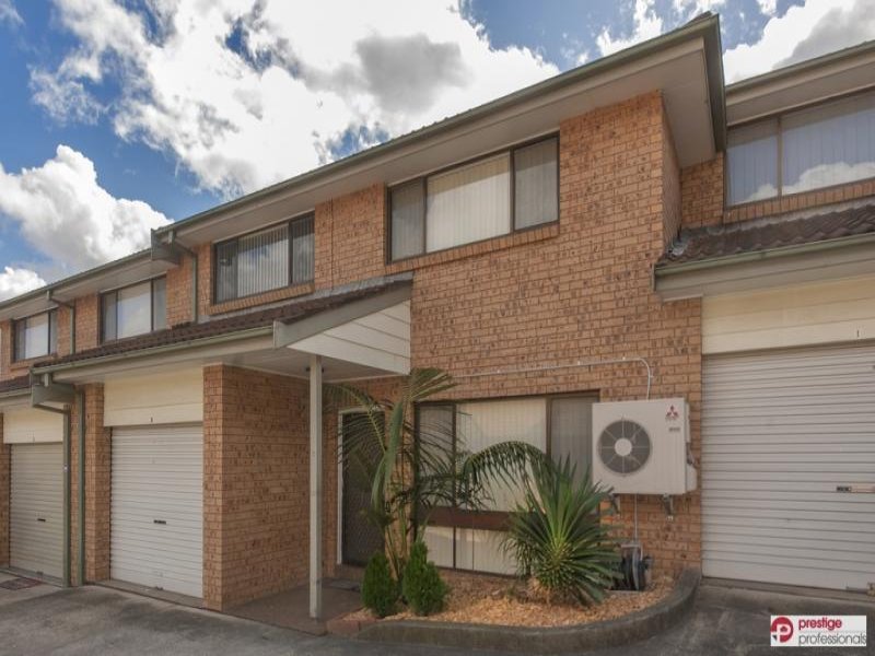 2/220 Newbridge Road, Moorebank, NSW 2170 Property Details