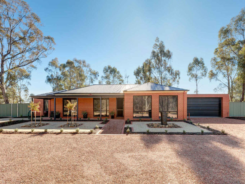 33 Kathleen Terrace, Maiden Gully, VIC 3551