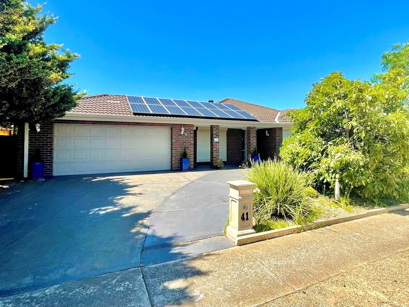 41 Westleigh Drive, Werribee, VIC 3030