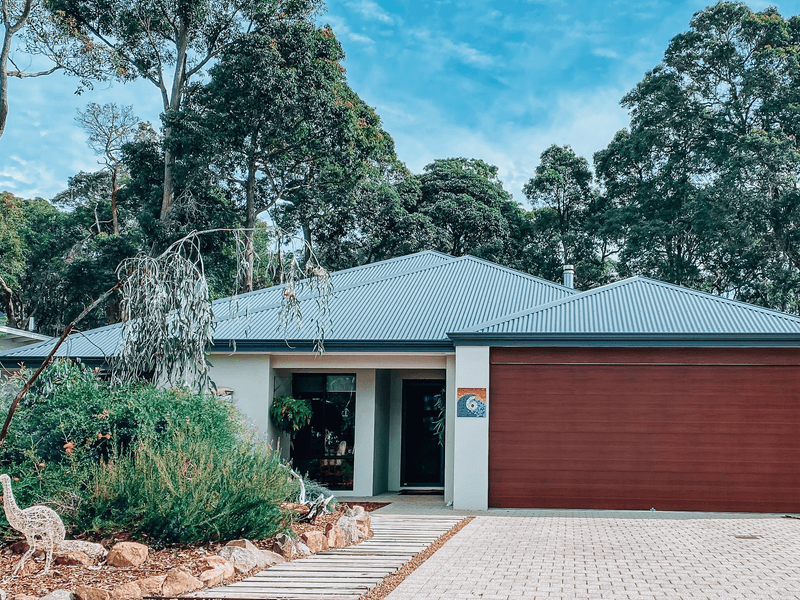 6 Honeysuckle Glen, Cowaramup, WA 6284